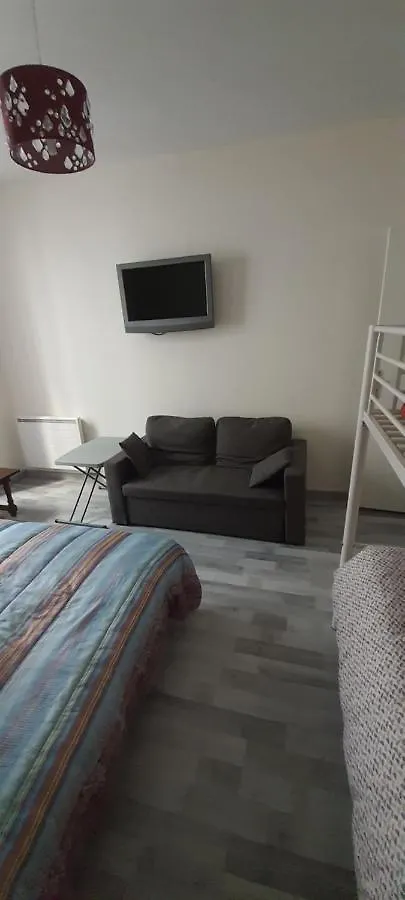 2 Pieces 20eme Apartman Párizs